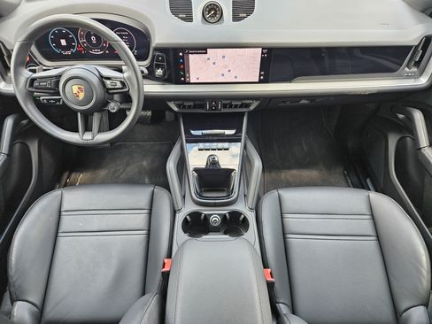 Certified 2026 Porsche Cayenne Coupe AWD/4WD image 24
