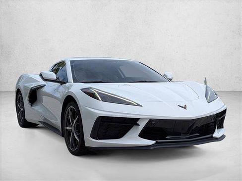 Used 2023 Chevrolet Corvette Stingray Premium Conv w/ Z51 Performance Package RWD image 3