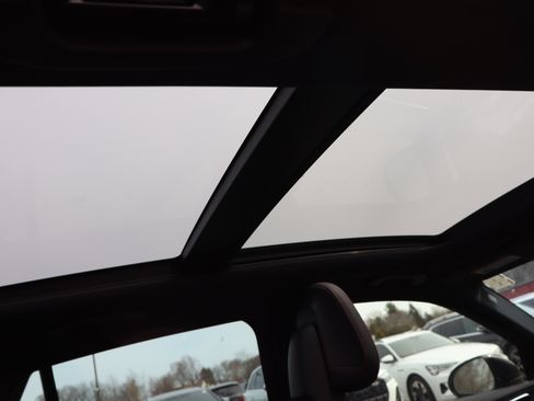 Used 2024 Mercedes-Benz GLC 43 AMG 4MATIC w/ Driver Assistance Package image 20