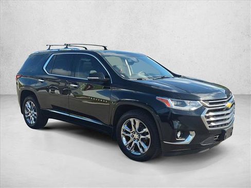 Used 2018 Chevrolet Traverse High Country AWD/4WD image 3