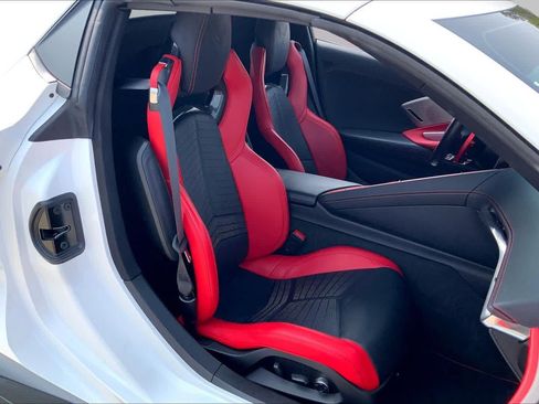 Used 2022 Chevrolet Corvette Stingray Preferred Conv w/ Z51 Performance Package RWD image 9