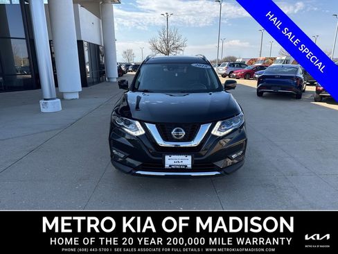 Used 2018 Nissan Rogue SL w/ Premium Package AWD/4WD image 8