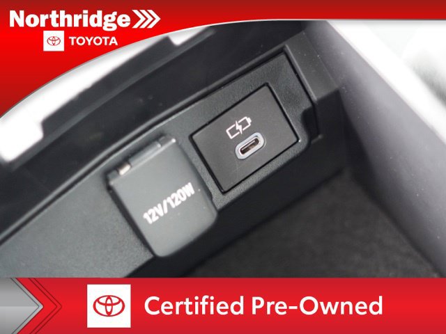 Certified 2025 Toyota Corolla Cross LE FWD image 31