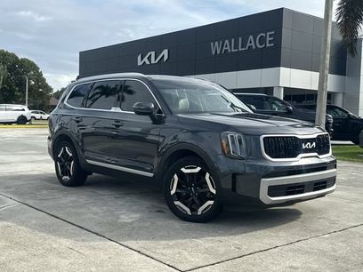 Certified 2023 Kia Telluride EX w/ EX Captain's Chair Package