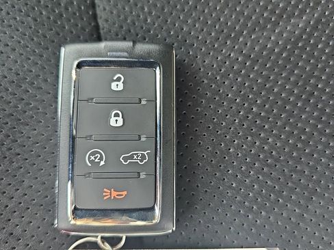 Used 2023 Jeep Grand Cherokee L Laredo AWD/4WD image 35