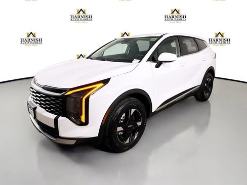 New 2026 Kia Sportage LX AWD/4WD image 3