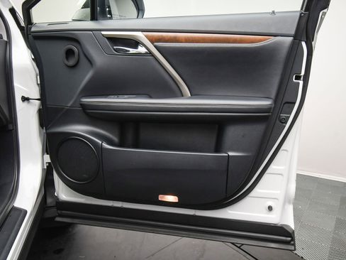 Used 2022 Lexus RX 350L Premium image 45