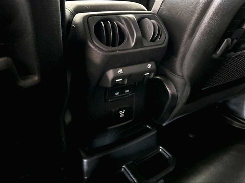 Used 2021 Jeep Wrangler Unlimited Rubicon 4xe w/ Cold Weather Group AWD/4WD image 30