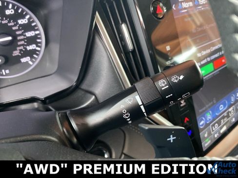 Used 2024 Subaru Outback Premium image 32