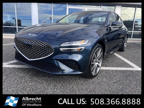 Used 2025 Genesis G70 2.5T image 1