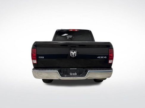 Used 2022 RAM 1500 Classic SLT image 11