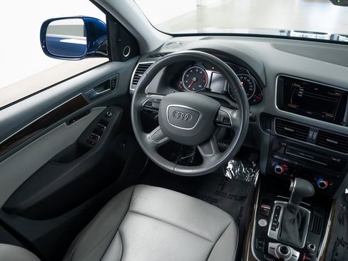 Used 2017 Audi Q5 2.0T Premium Plus w/ Technology Package image 10