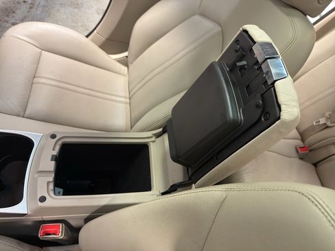 Used 2015 Cadillac SRX Luxury image 20