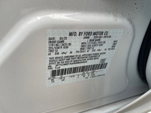 Used 2025 Ford Maverick Lobo AWD/4WD image 34