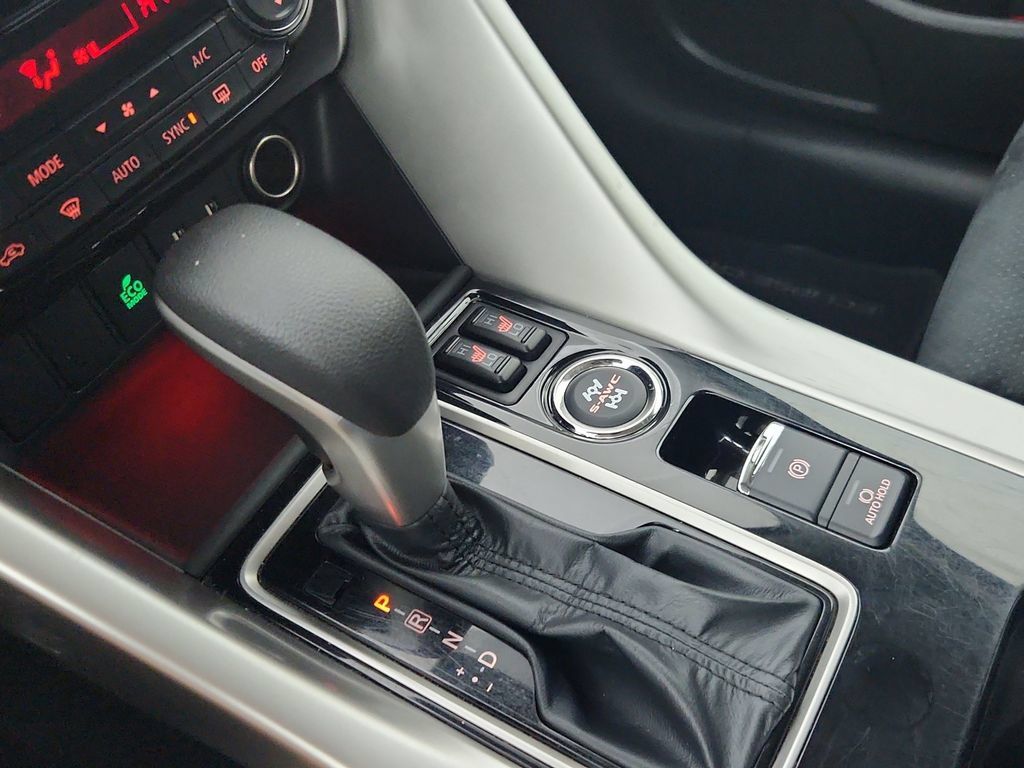 Used 2024 Mitsubishi Eclipse Cross SE AWD/4WD image 30
