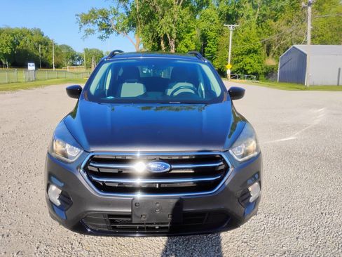 Used 2017 Ford Escape SE w/ Equipment Group 201A FWD image 10