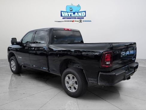 New 2026 RAM 2500 Big Horn AWD/4WD image 6
