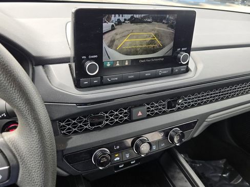 Certified 2025 Honda Accord LX image 21