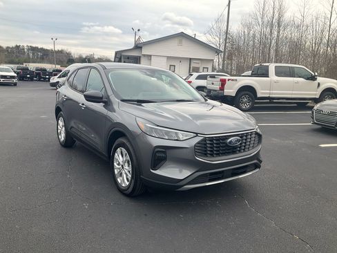 New 2026 Ford Escape Active w/ Tech Pack #1 FWD image 3