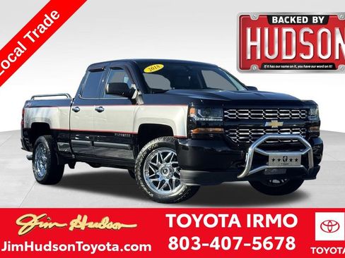 Used 2018 Chevrolet Silverado 1500 Custom w/ Trailering Package image 1