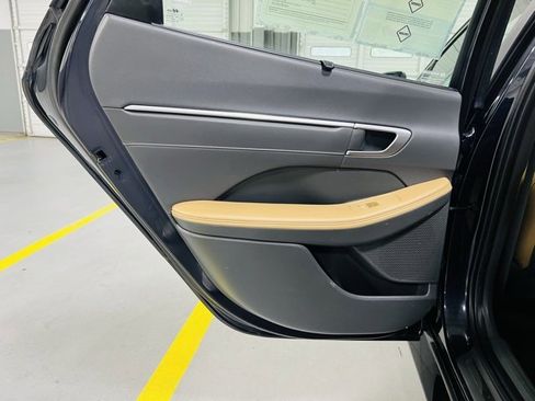 Used 2022 Hyundai Sonata Limited w/ Cargo Package image 27
