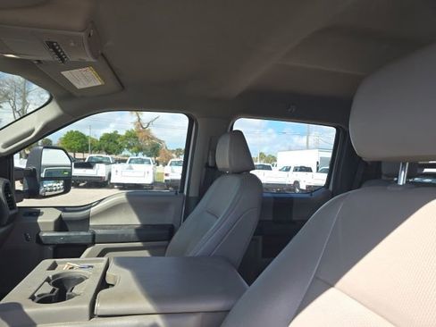 Used 2022 Ford F250 XL w/ Power Equipment Group image 10