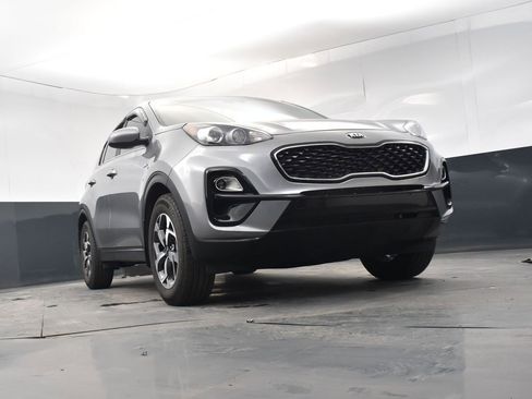 Used 2022 Kia Sportage LX image 26