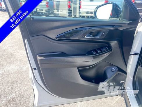 Used 2023 Chevrolet TrailBlazer RS w/ Sun and Liftgate Package AWD/4WD image 12