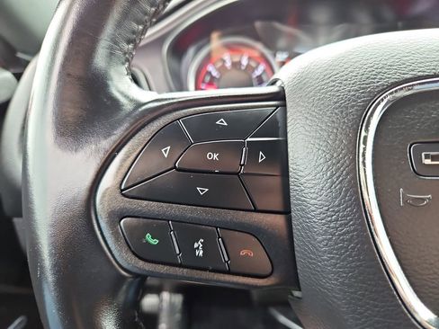 Used 2023 Dodge Challenger SXT image 10