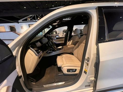 Used 2021 BMW X7 xDrive40i w/ M Sport Package image 10