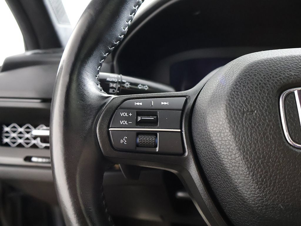 Used 2023 Honda Accord Sport image 40