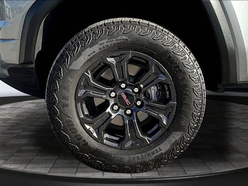 Used 2025 GMC Canyon Elevation w/ Convenience Package image 36