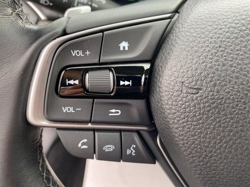 Used 2018 Honda Accord Touring image 28