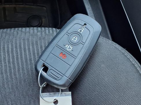 Used 2020 Ford Expedition XLT image 11