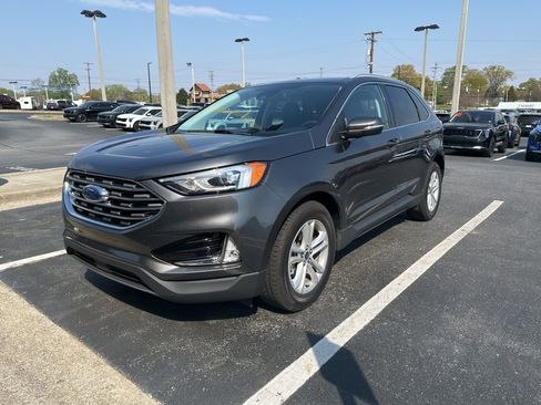 Used 2020 Ford Edge SEL w/ Convenience Package image 3