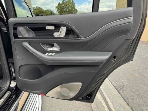 Used 2023 Mercedes-Benz Maybach GLS 600 4MATIC image 79