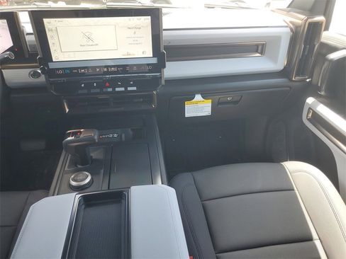 New 2025 GMC Hummer EV 3X image 18