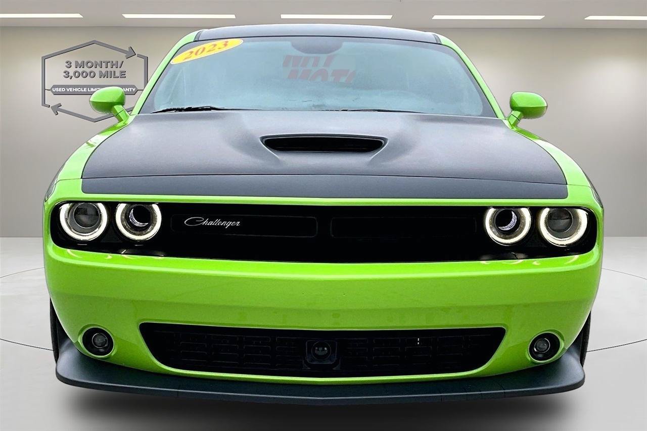 Used 2023 Dodge Challenger R/T Scat Pack w/ T/A Package RWD image 2