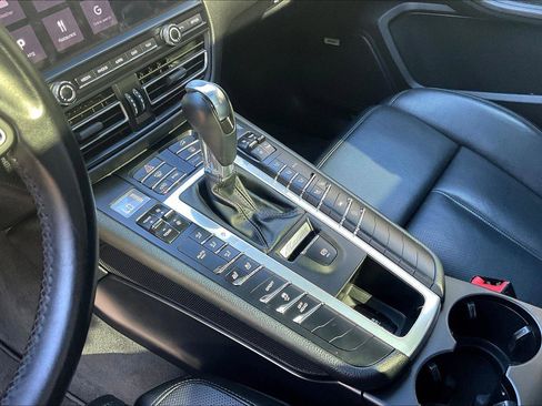 Used 2021 Porsche Macan S image 14