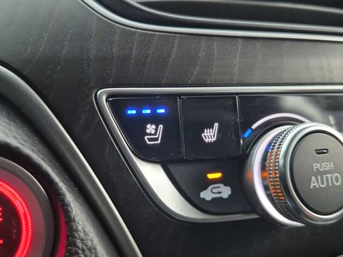 Used 2018 Honda Accord Touring image 22