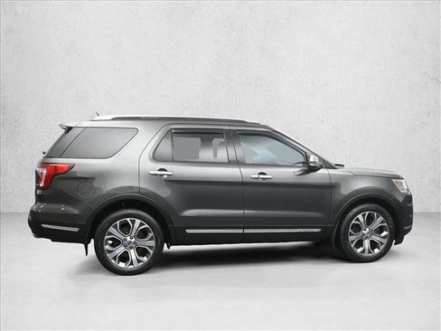 Used 2018 Ford Explorer Platinum AWD/4WD image 7