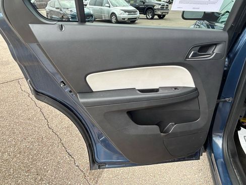 Used 2017 Chevrolet Equinox LT FWD image 13