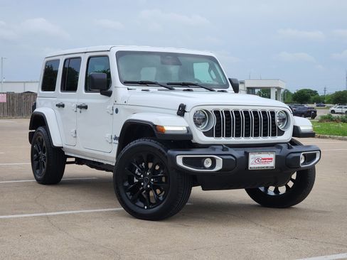 Used 2025 Jeep Wrangler Sahara w/ Safety Group image 1