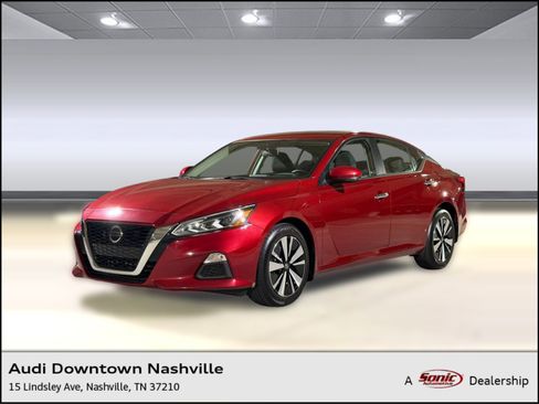 Used 2022 Nissan Altima 2.5 SV w/ SV Premium Package image 1