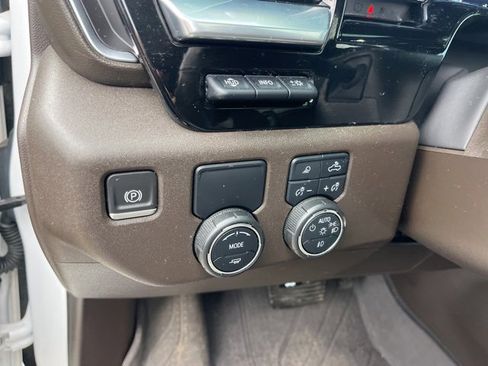 Used 2022 Chevrolet Silverado 1500 LTZ w/ LTZ Premium Texas Edition image 19