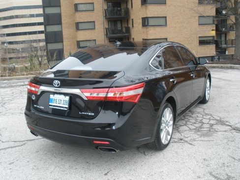 Used 2013 Toyota Avalon Limited image 10
