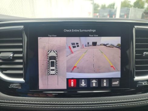 New 2026 Chrysler Pacifica Limited w/ S Appearance Package image 4