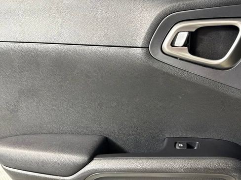 Used 2021 Kia Soul S FWD image 24