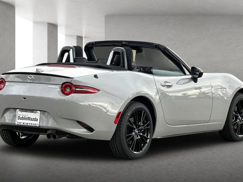New 2025 MAZDA MX-5 Miata Club image 4
