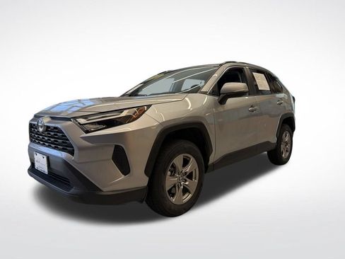 Used 2025 Toyota RAV4 XLE FWD image 6